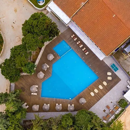 Trypiti Hotel